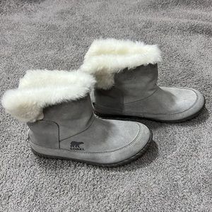 Sorel Gray faux fur boots